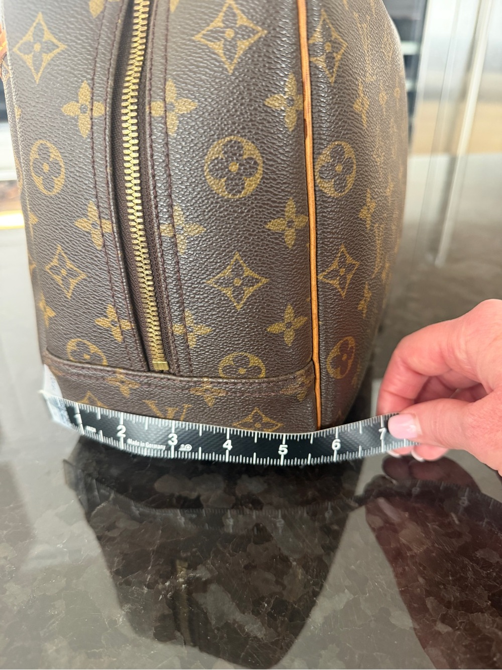 Louis Vuitton Monogram Deauville Bag - Picture 15 of 16